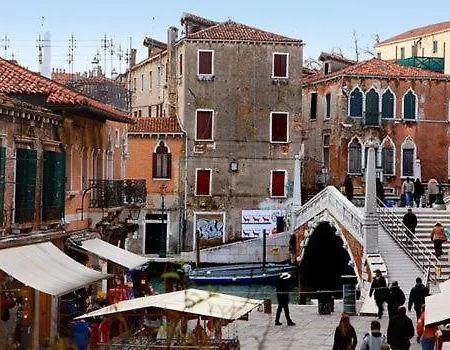 Andrea Flat 3rd Floor